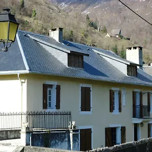 https://maison-de-caractere-chrys.midi-pyreneeshotels.com